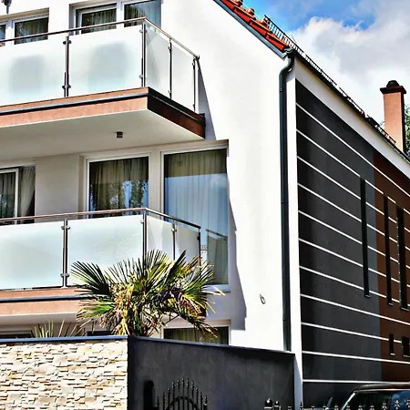 Exotic Kryty Basen Δωμάτια σε οικογενειακή κατοικία *