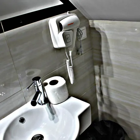 Quarto em Acomodações Particulares Exotic Kryty Basen *