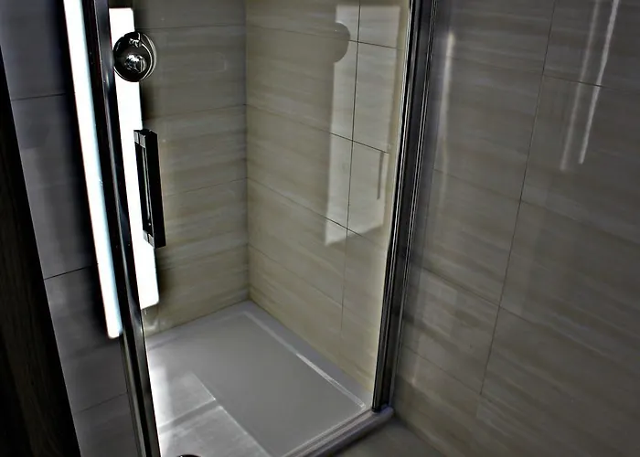 Exotic Kryty Basen בית אירוח *