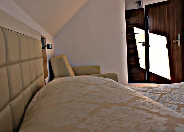 Exotic Kryty Basen Δωμάτια σε οικογενειακή κατοικία