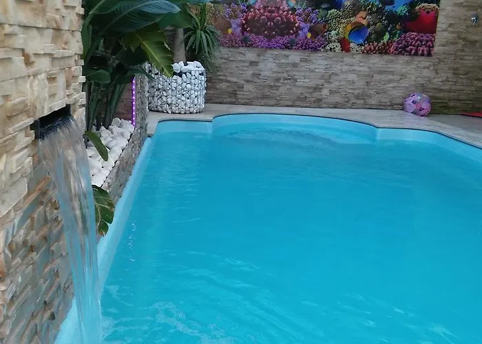 Exotic Kryty Basen Rum i privatbostad Łeba